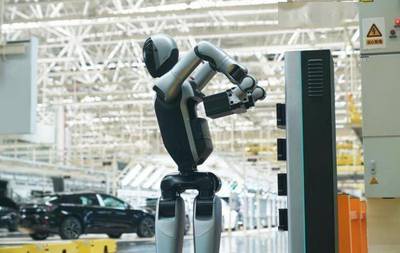 優(yōu)必選2025中期業(yè)績(jī)亮眼 網(wǎng)絡(luò)技術(shù)研發(fā)賦能人形機(jī)器人業(yè)務(wù)加速發(fā)展